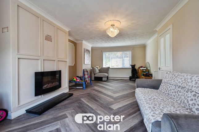 Darren Las, Merthyr Tydfil photo 2