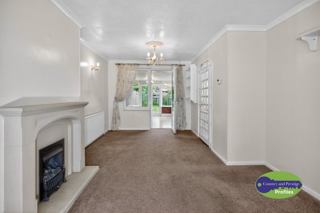 69, Newstead Avenue, Hinckley photo 4