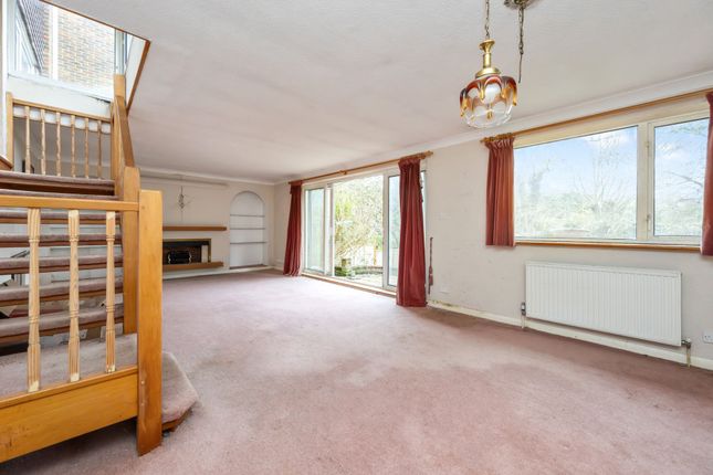 23 Hillside Way, Brighton photo 3