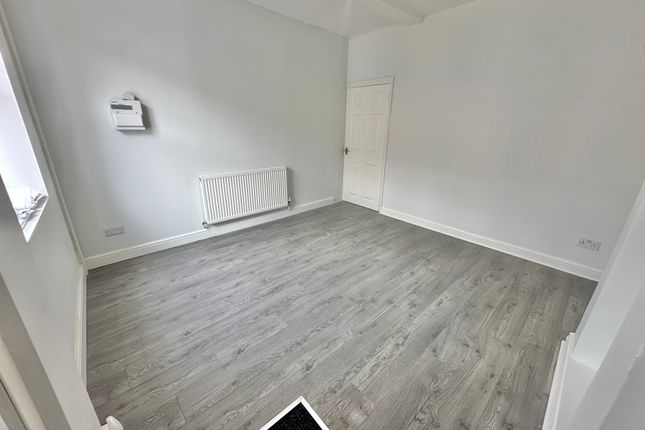 83, Leicester photo 2