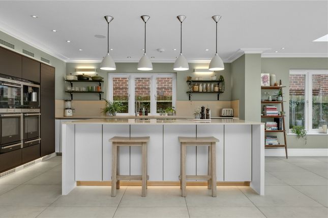 1A,, Twinoaks, Surrey photo 2