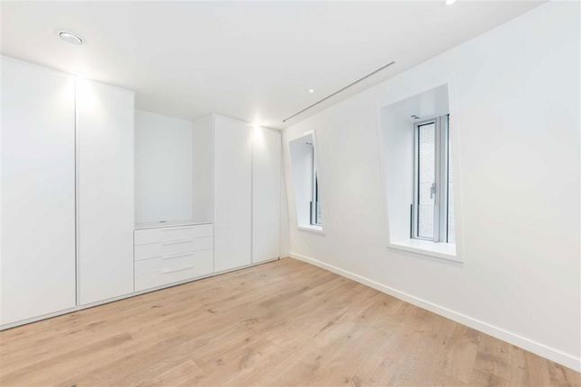Apartment 3.3, 2, Hobhouse Court, London photo 4