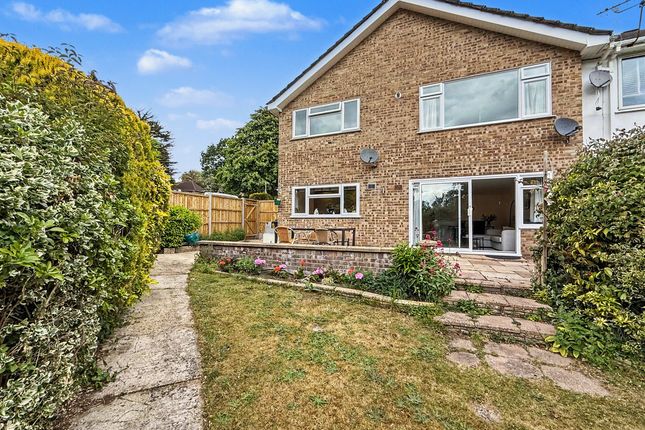 2-bed flat on 8, Birkdale Court, Broadstone, £325,000