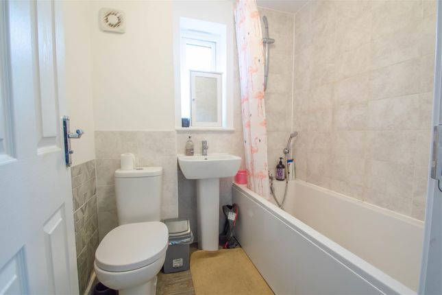 Town house for sale in Orbell Avenue, Little Wratting, Haverhill