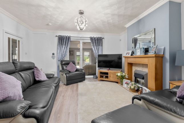 101 Cardross Avenue, Broxburn photo 4