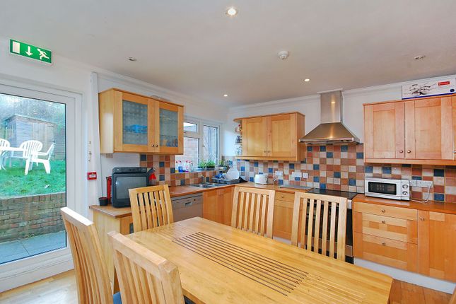 Sovereign Close, Ealing photo 4