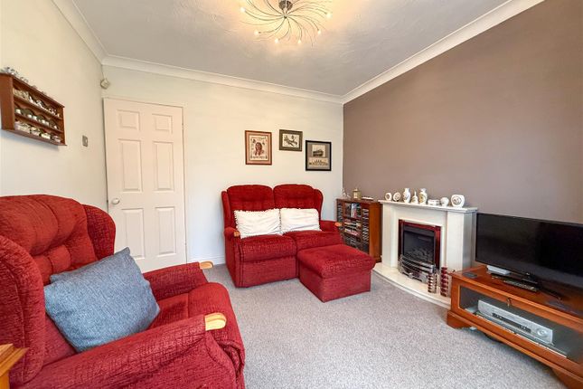 18, Newpool Terrace, Stoke-On-Trent photo 4