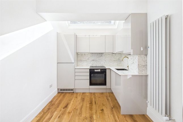 Flat 2, 65, Tierney Road, London photo 3