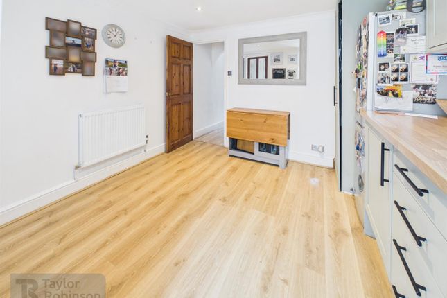 64, West Street, Crawley photo 4