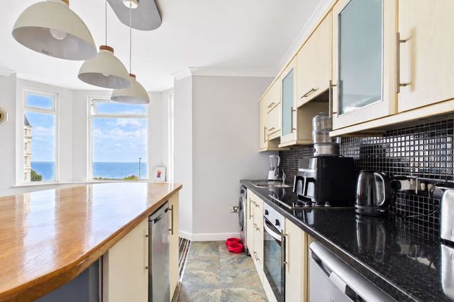 Flat 1, 149, Queens Parade, Scarborough photo 3