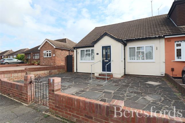 Bungalow for sale in Hunter Drive, Hornchurch