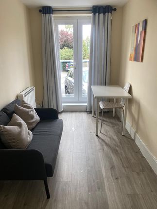 Flat to rent in High Street, Egham