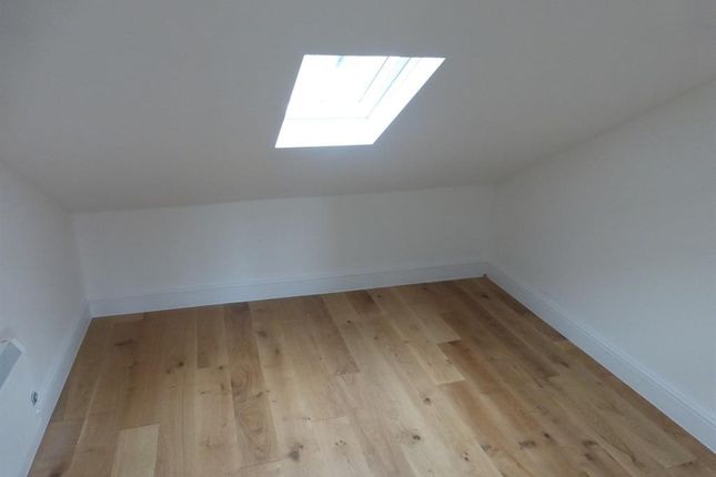 3, Minstrel Place, March photo 4