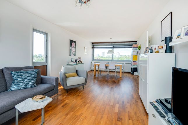 Flat to rent in Barrie House, 29 St Edmunds Terrace, St John's Wood, London