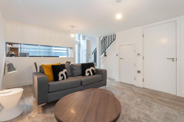 Studio flat on 30, Cliveland House, Birmingham, £950/mo