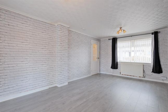 5, Flemington Gardens, Whitburn photo 3