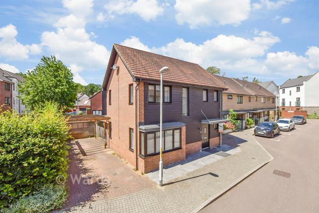 1, Beadsman Crescent, West Malling photo 4