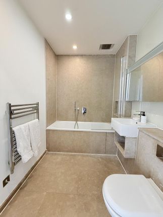 Flat 4, 1, Haven Way, London photo 5