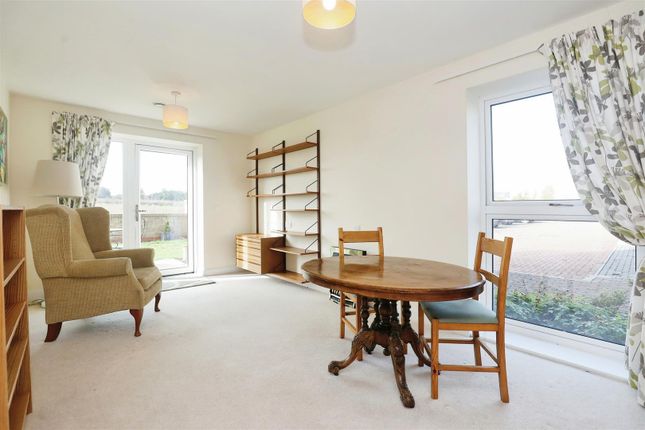 Flat for sale in Harvard Place, Shipston Road, Stratford-Upon-Avon.