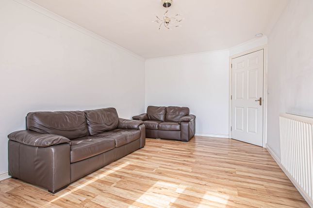 172, Inverewe Place, Dunfermline photo 3
