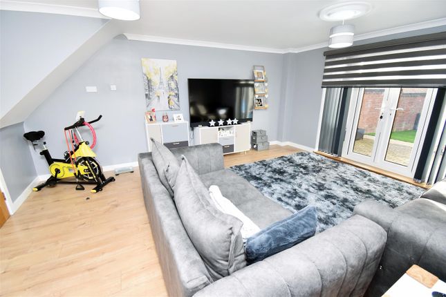 6, Ludlow Walk, Corby photo 4