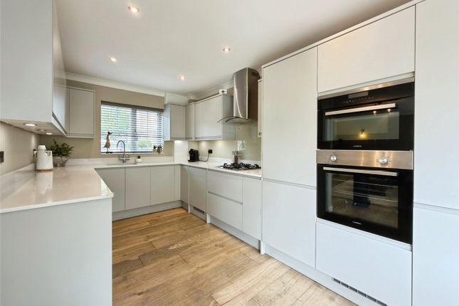 74, Horatio Avenue, Bracknell photo 3