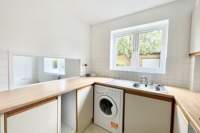 21, Slade End, Theydon Bois photo 5