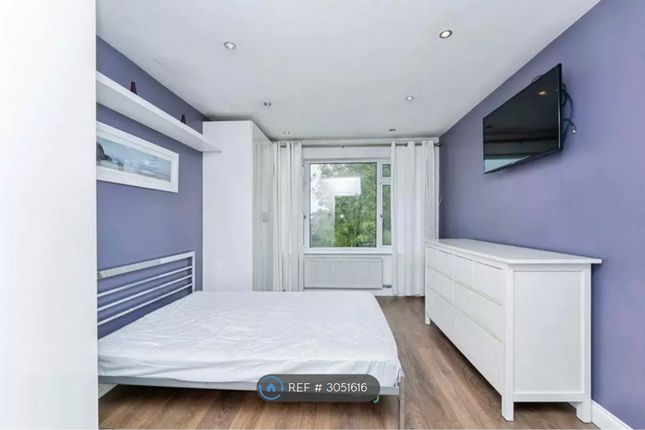 Stickleton Close, Greenford photo 5