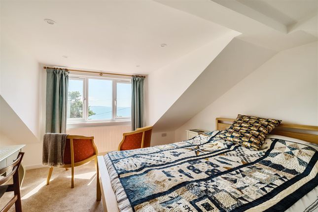 Sea View, 1 Kersbrook Gardens, Lyme Regis photo 4