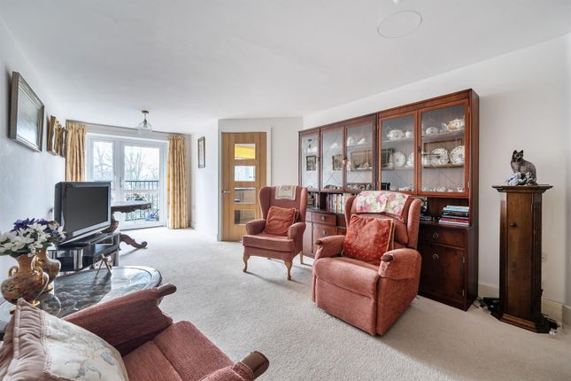 27 Foxmead Court, Meadowside, Storrington photo 2