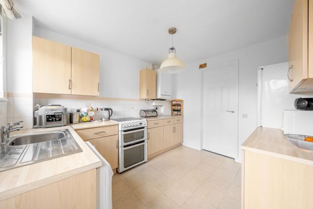 Primrose Hill Drive, Leeds photo 3
