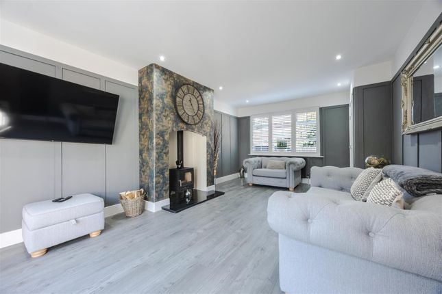 17, Rivelin Crescent, Scunthorpe photo 2