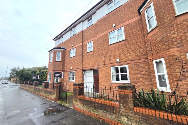 2-bed flat on Western Avenue, Liverpool, £90,000