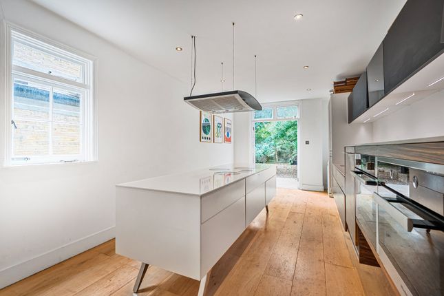 18, Balliol Road, London photo 4