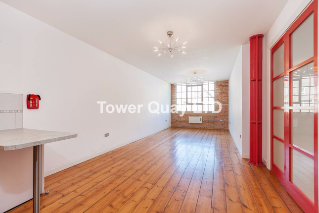 Thumbnail Flat to rent in Back Church Lane, Aldgate East