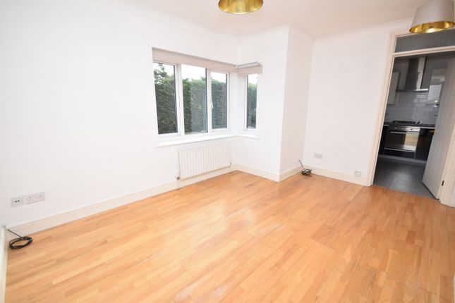 Flat 2 Millgate Court,, Guildford Road, Surrey photo 3