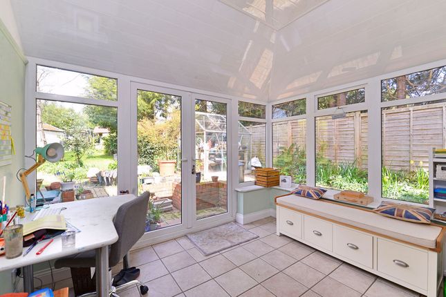 Oak Tree Cottage Knowle Lane, Cranleigh photo 5