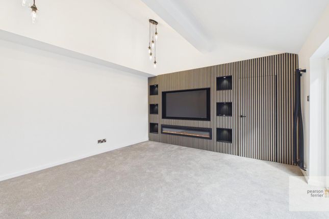 14, Gisburn Drive, Bury photo 4