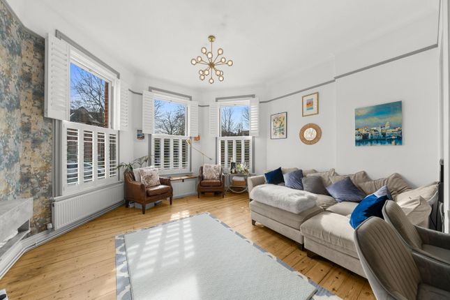 Flat 2, 23, Christchurch Avenue, London photo 3