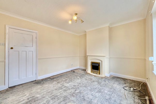 5, Darley House Estate, Hackney photo 3