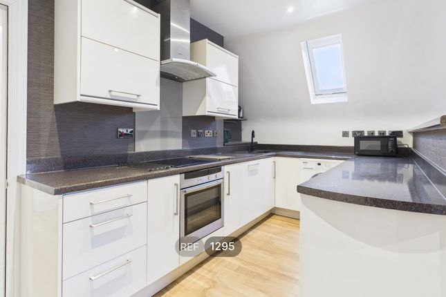 Kitchen / Living Area