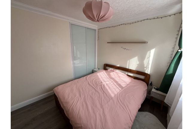 End terrace house for sale in Verulam Gardens, Luton