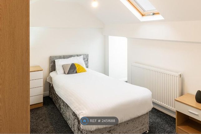 Single Room - Pic 1