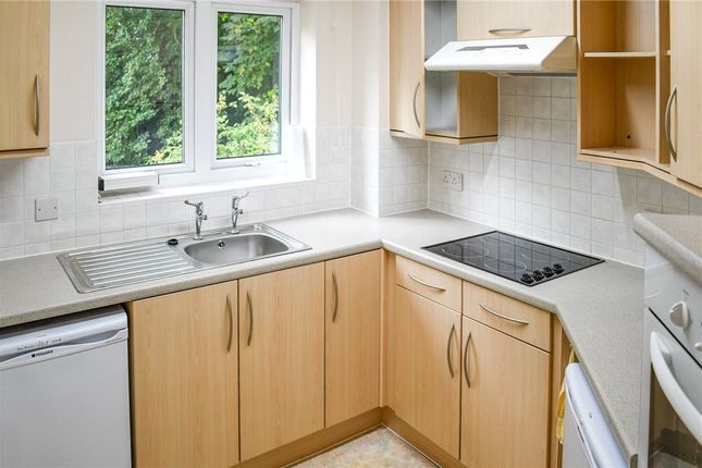 50, Aire Valley Court, Bingley photo 2