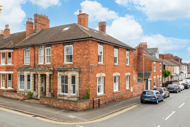 75 Broadway, Kettering-2.Jpg