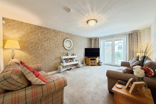 21, Croft Close, Carlisle photo 3