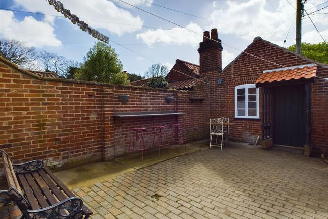 End terrace house for sale in Pauls Lane, Overstrand, Cromer
