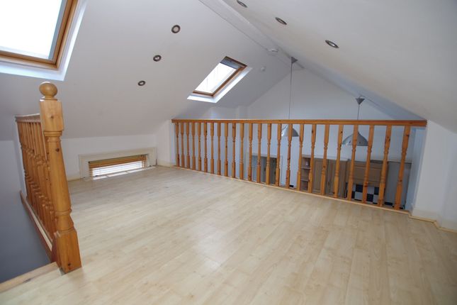 Flat 3, 14 Orchard Gardens, Teignmouth, Teignmouth photo 2