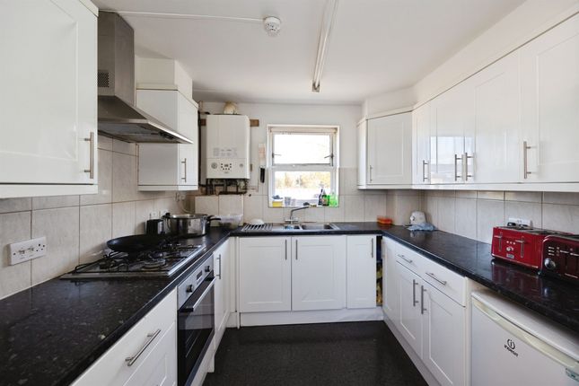 31, Denning Mews, Southsea photo 4