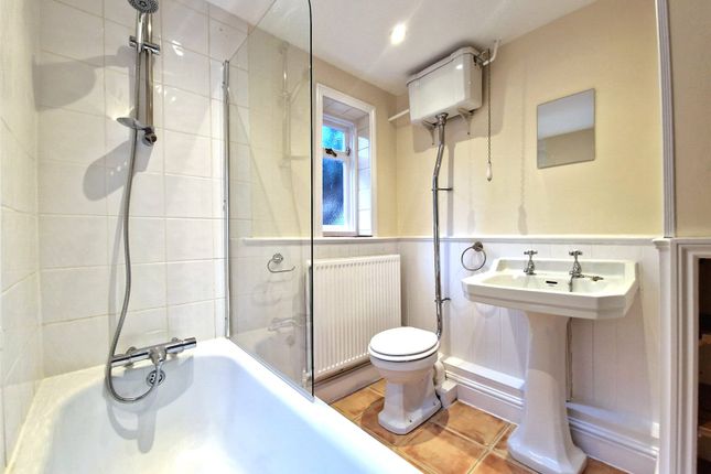 31, Bells Hill, Herts photo 5